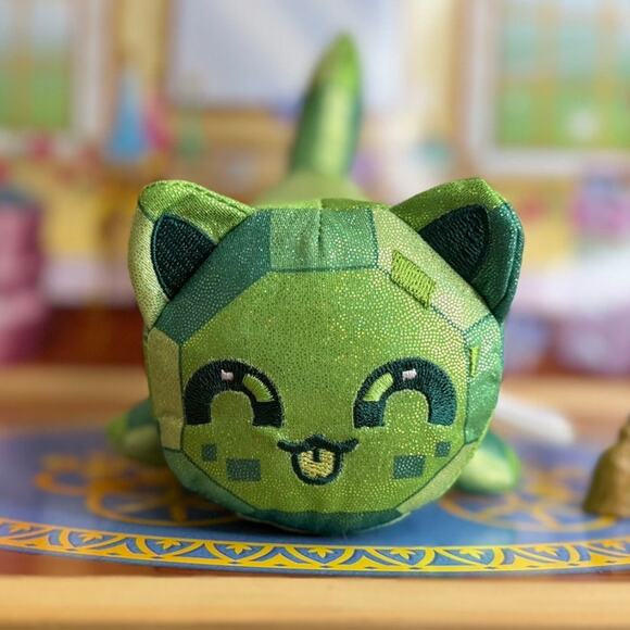 Aphmau MeeMeow | Celestial Emerald Cat Plush - Picture 6 of 7